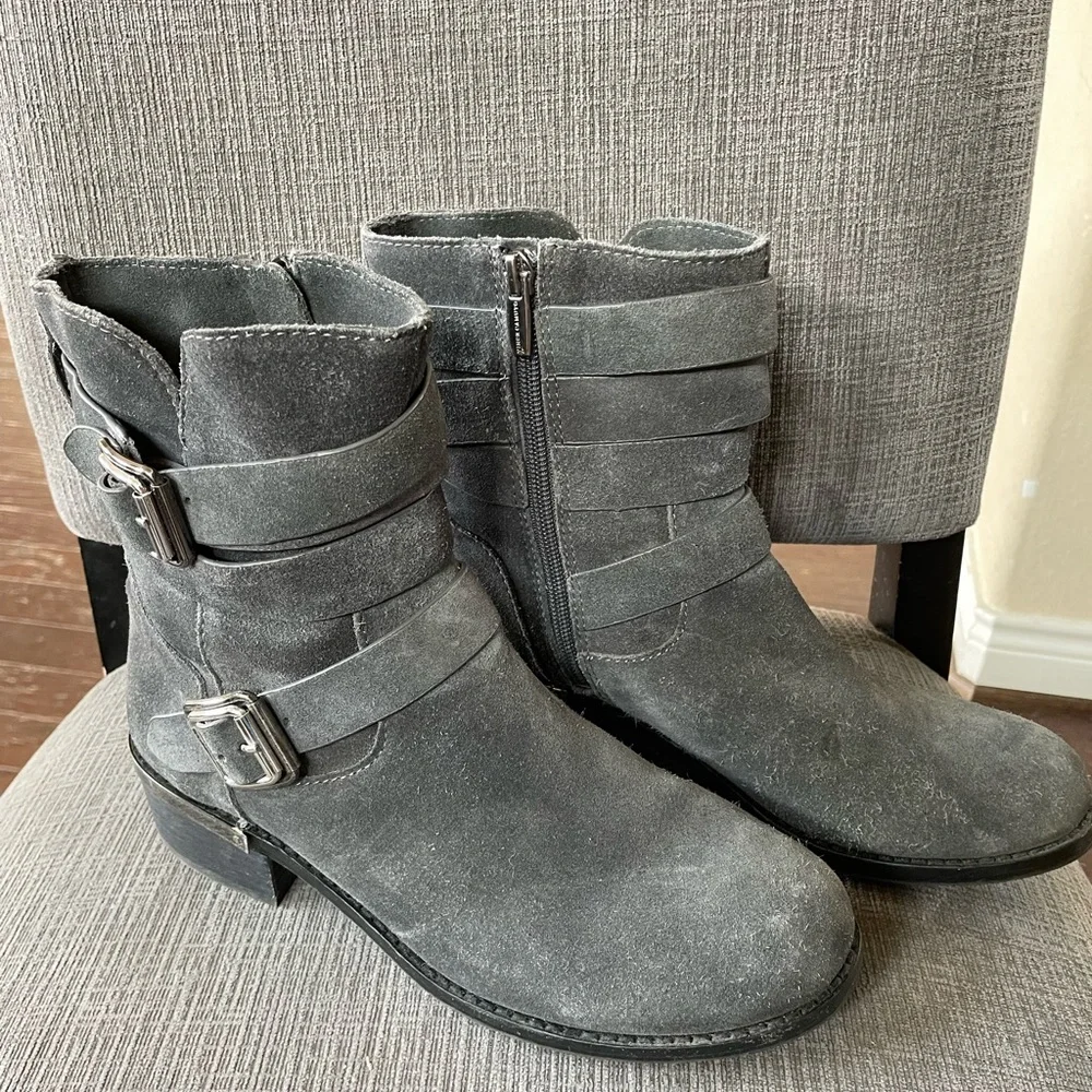 Vince Camuto grey suede moto booties - Picture 1 of 11